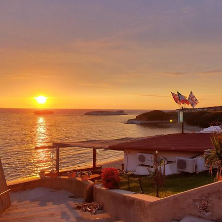 Mare Lughente Bed & Breakfast S'archittu Cuglieri Luaran gambar