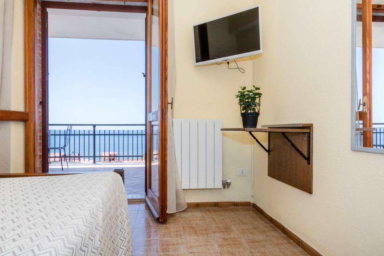 Mare Lughente Bed & Breakfast S'archittu Cuglieri Luaran gambar