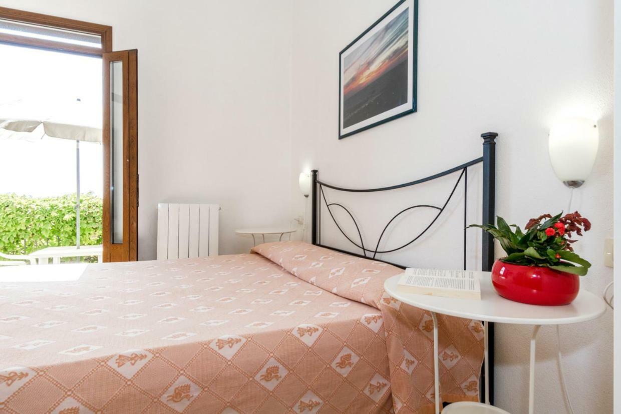 Mare Lughente Bed & Breakfast S'archittu Cuglieri Luaran gambar