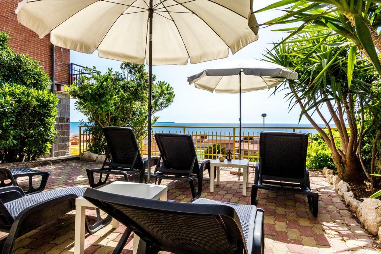 Mare Lughente Bed & Breakfast S'archittu Cuglieri Luaran gambar
