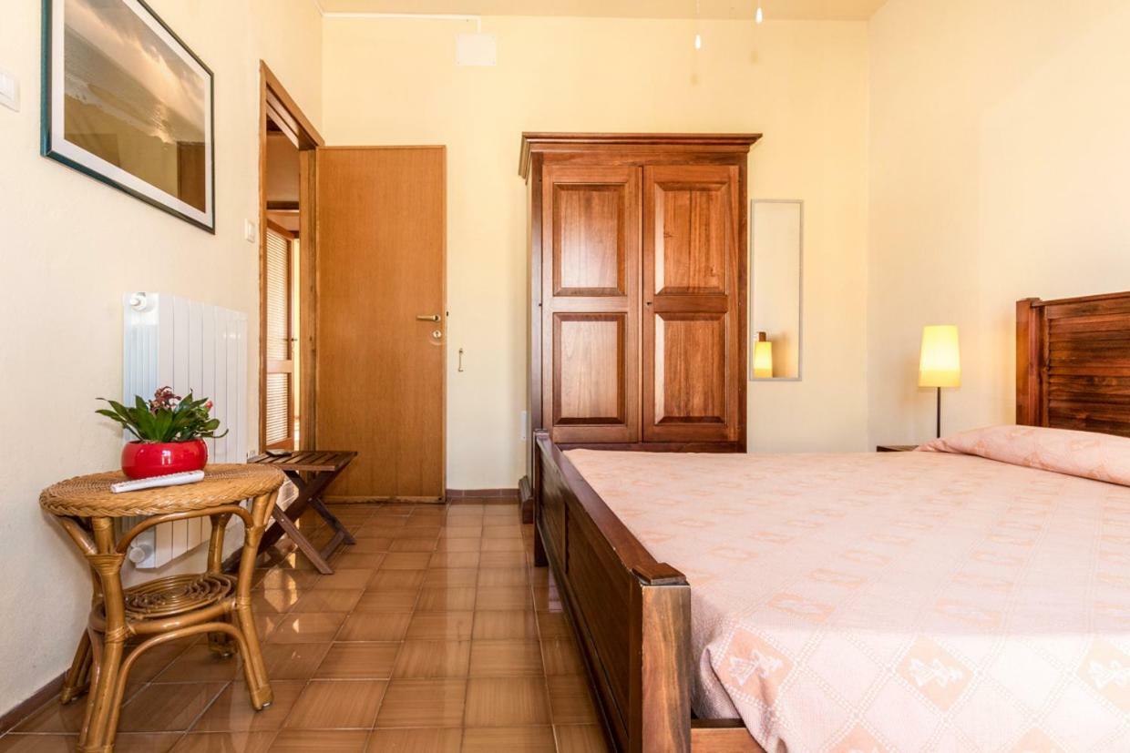 Mare Lughente Bed & Breakfast S'archittu Cuglieri Luaran gambar