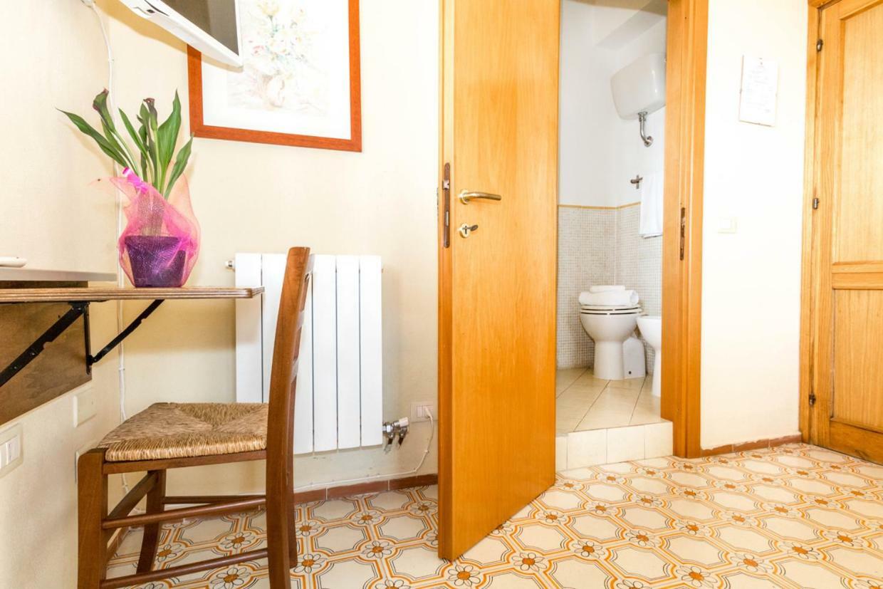 Mare Lughente Bed & Breakfast S'archittu Cuglieri Luaran gambar