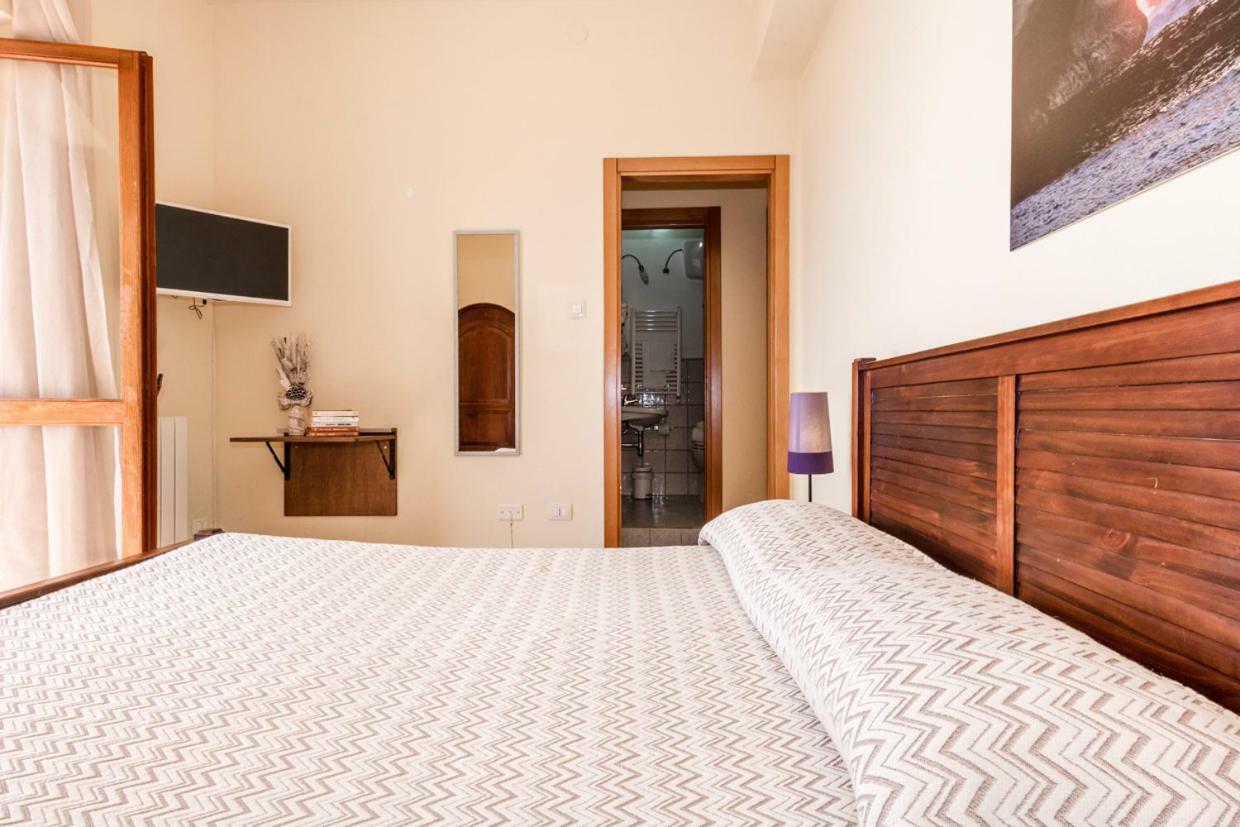 Mare Lughente Bed & Breakfast S'archittu Cuglieri Luaran gambar