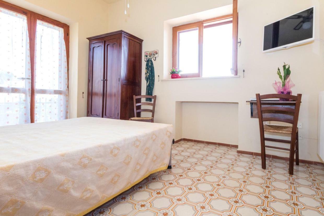 Mare Lughente Bed & Breakfast S'archittu Cuglieri Luaran gambar