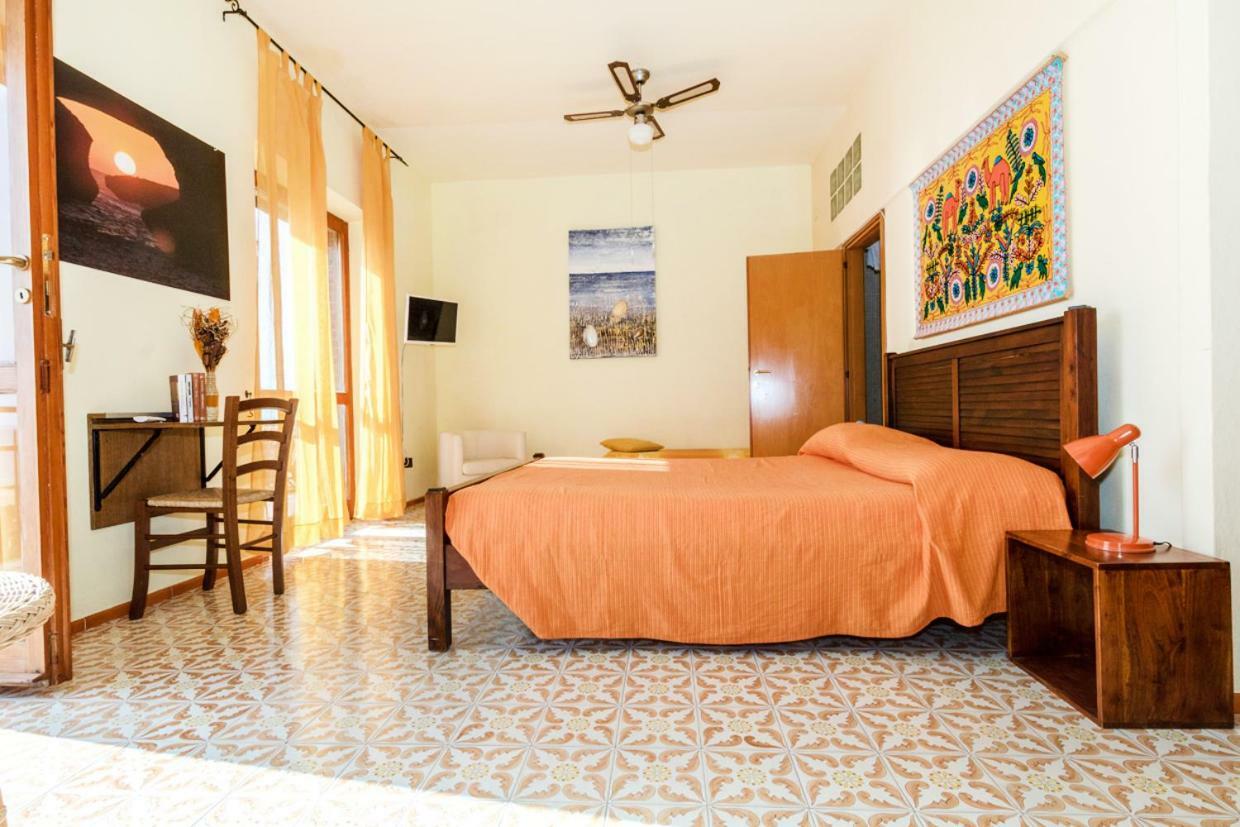Mare Lughente Bed & Breakfast S'archittu Cuglieri Luaran gambar