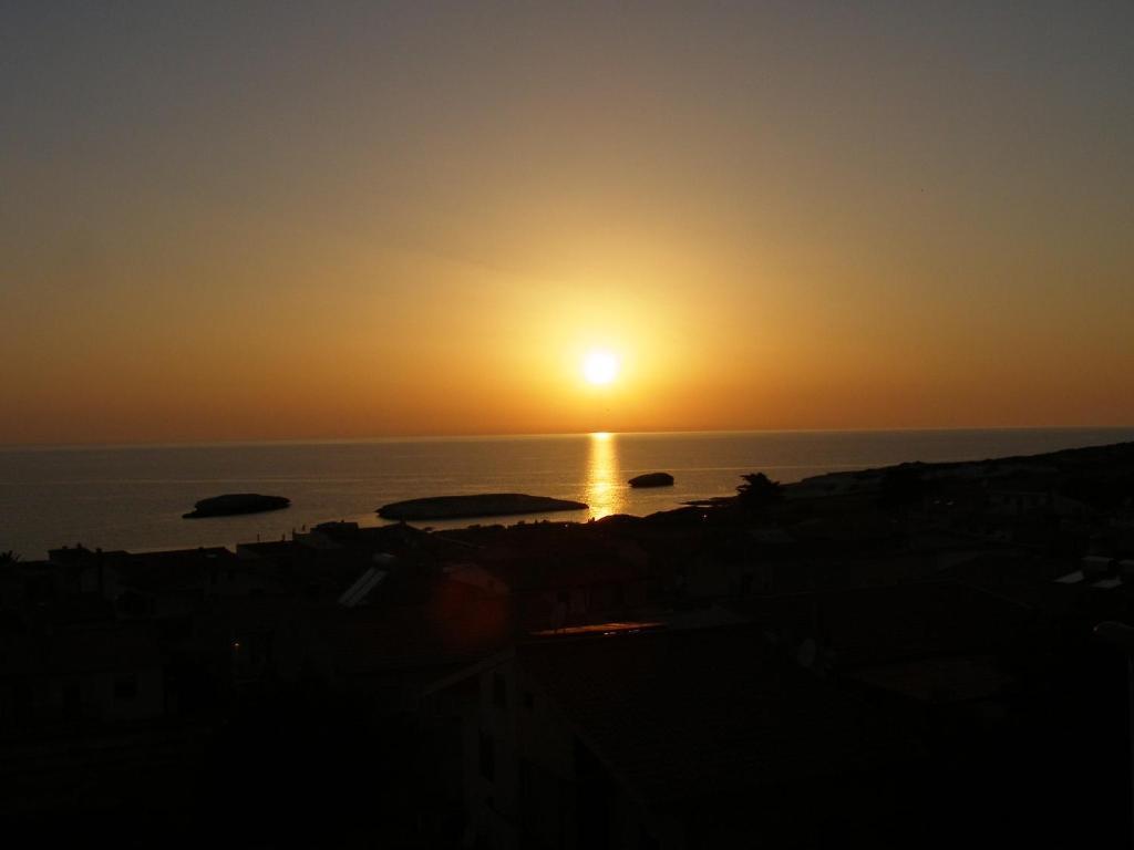 Mare Lughente Bed & Breakfast S'archittu Cuglieri Luaran gambar